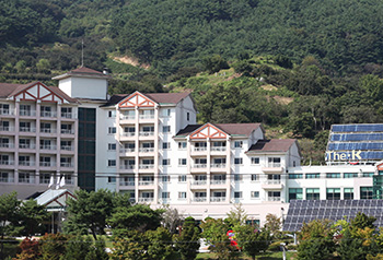 The-K서지리산가족호텔 전경